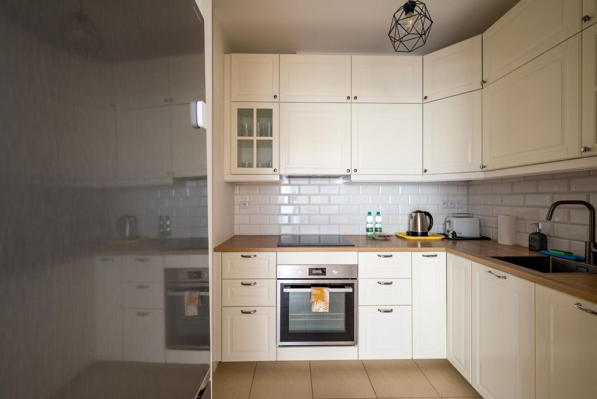 Metro Ksiecia Janusza Cosy Apartment Варшава Экстерьер фото